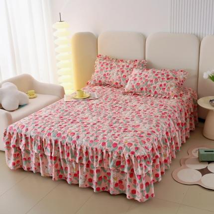 91家纺网 家纺一手货源 找家纺 情煊 2023新款全棉夹棉纯色印花床裙款(可定制尺寸) 花间白兔