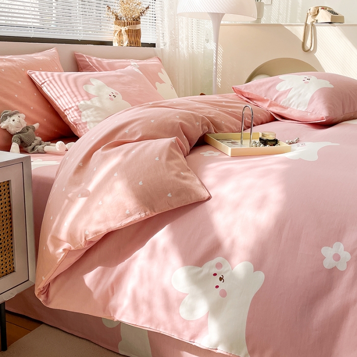 91家纺网 家纺一手货源 找家纺 绵庭 2023新款12868全棉ins小清新印花四件套 萌萌兔-粉