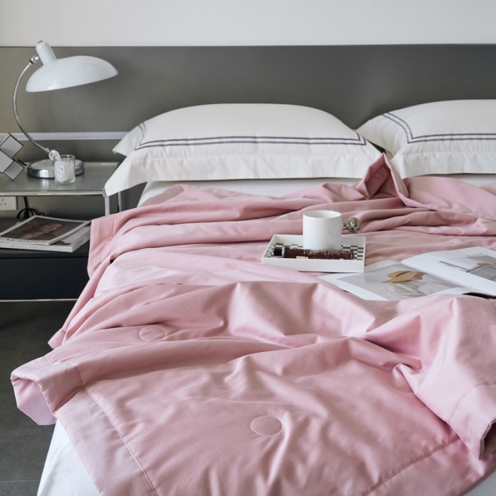 91家纺网 家纺一手货源 找家纺 榻尚 2023新款100支贡缎长绒棉超柔夏被空调被子被芯 豆沙紫