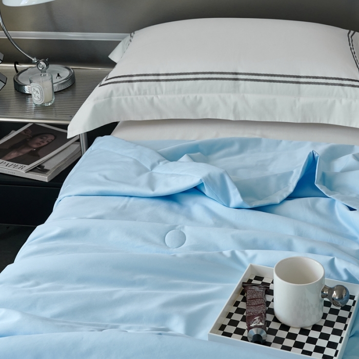 91家纺网 家纺一手货源 找家纺 榻尚 2023新款100支贡缎长绒棉超柔夏被空调被子被芯 天真蓝