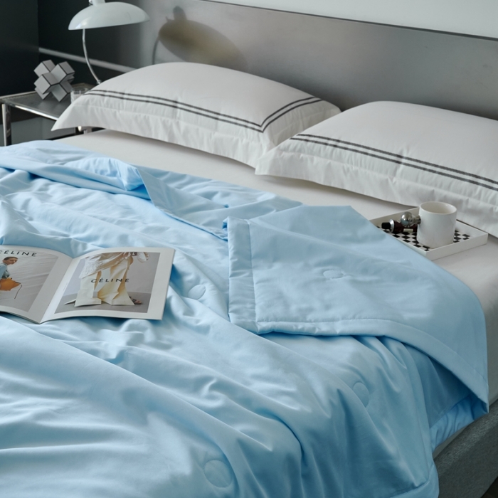 91家纺网 家纺一手货源 找家纺 榻尚 2023新款100支贡缎长绒棉超柔夏被空调被子被芯 天真蓝