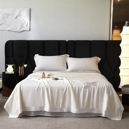 91家纺网 家纺一手货源 找家纺 头等舱森氧丝A类莱赛尔55%大豆抗菌夏被（迹风系列风格1) 迹风古董白