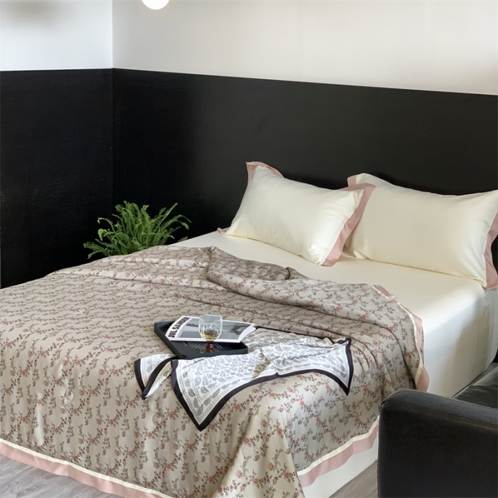 91家纺网 家纺一手货源 找家纺 汇庭 2023新款 雅丝系列夏被欧娜