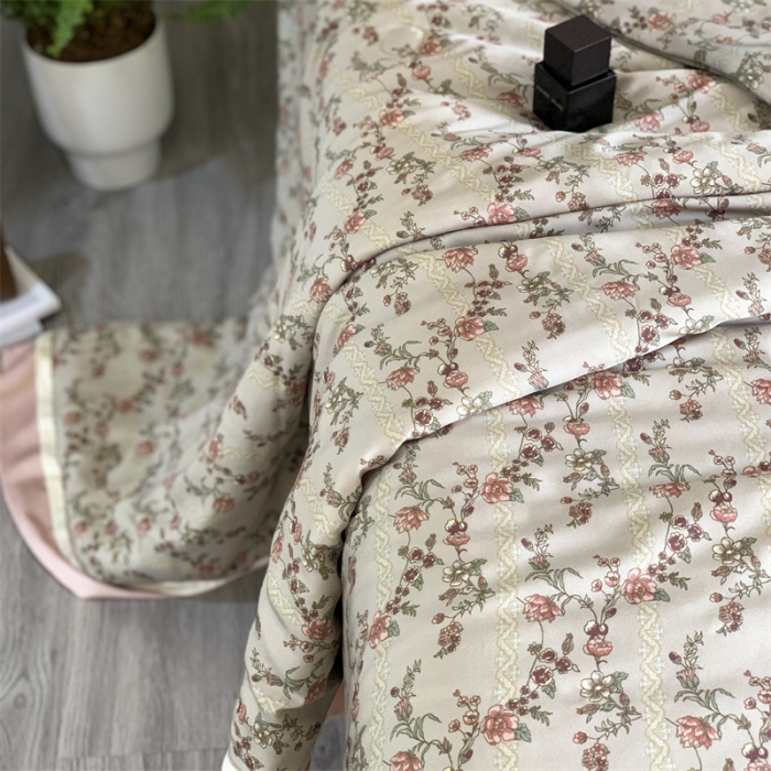 91家纺网 家纺一手货源 找家纺 汇庭 2023新款 雅丝系列夏被欧娜