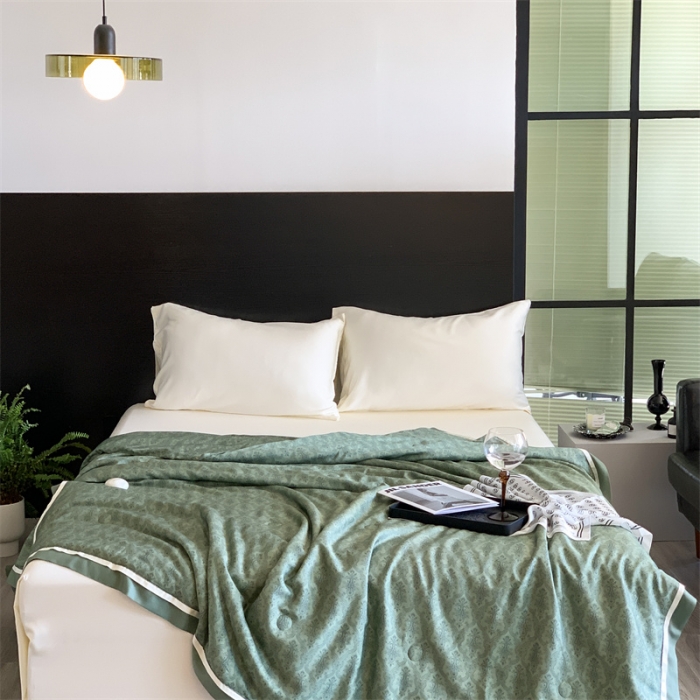 91家纺网 家纺一手货源 找家纺 汇庭 2023新款 雅丝系列夏被佩古斯绿