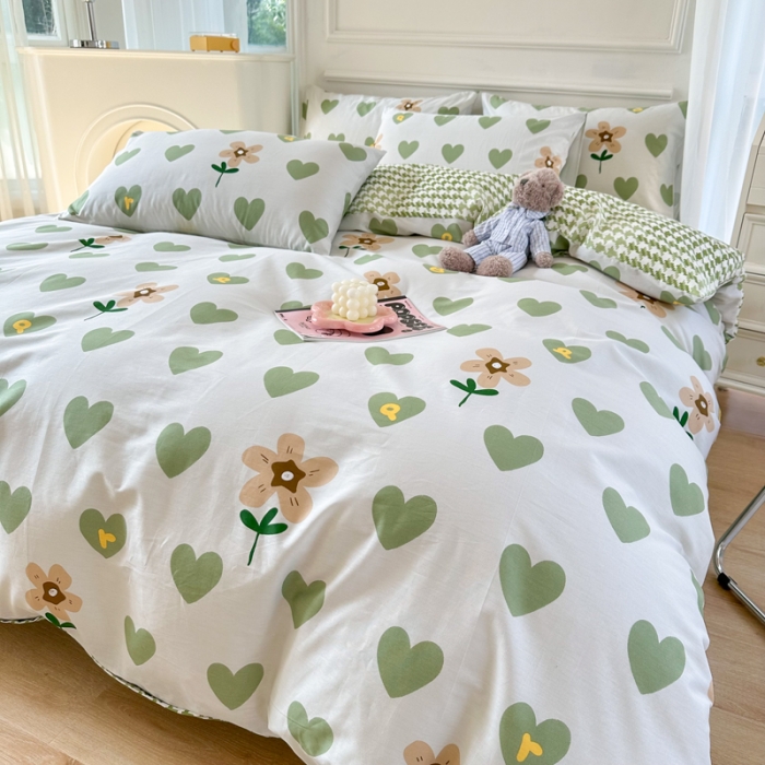 91家纺网 家纺一手货源 找家纺 星巴k家纺2023新款全棉花卉印花简约卡通款多规格四件套 阿芙佳朵绿