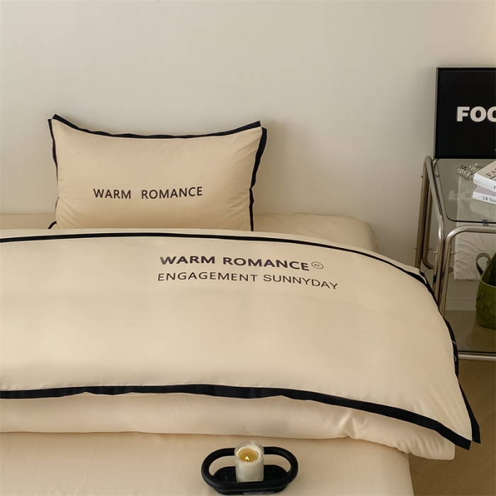 91家纺网 家纺一手货源 找家纺 眠帛家居2023新款A类气质极简水洗棉四件套 奶昔白