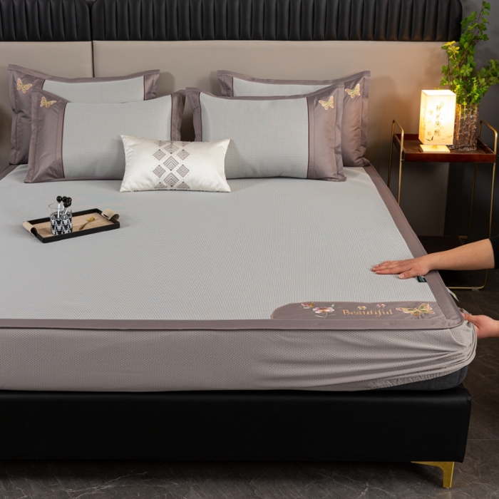 91家纺网 家纺一手货源 找家纺 简一2024新款小千鸟格蝶恋花系列抗菌凉席床笠款-蝶恋花抗菌席-灰色