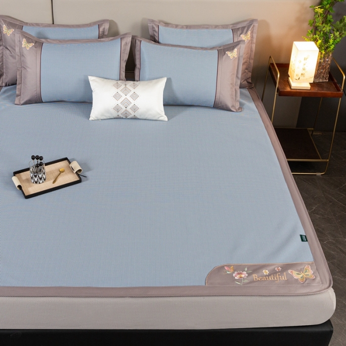 91家纺网 家纺一手货源 找家纺 简一2024新款小千鸟格蝶恋花系列抗菌凉席床笠款-蝶恋花抗菌席-蓝色