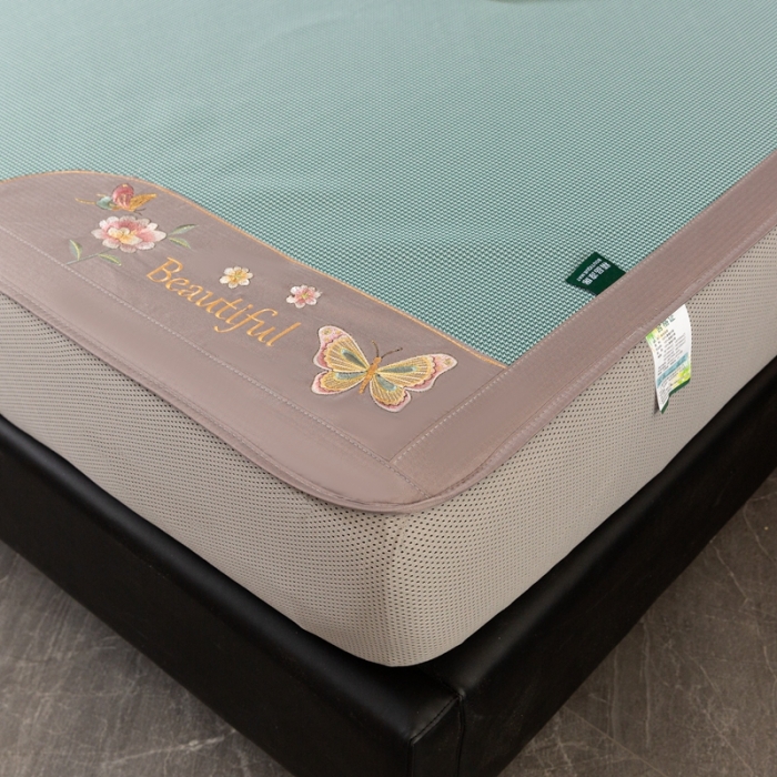 91家纺网 家纺一手货源 找家纺 简一2024新款小千鸟格蝶恋花系列抗菌凉席床笠款-蝶恋花抗菌席-绿色