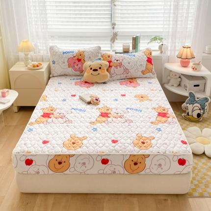 91家纺网 家纺一手货源 找家纺 鑫钰 2023新款迪士尼印花夹棉床笠 维尼伙伴