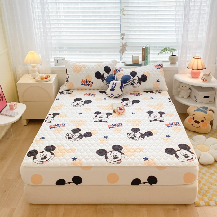 91家纺网 家纺一手货源 找家纺 鑫钰 2023新款迪士尼印花夹棉床笠 开心米奇