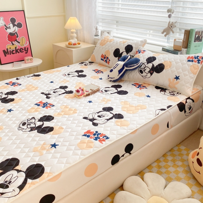 91家纺网 家纺一手货源 找家纺 鑫钰 2023新款迪士尼印花夹棉床笠 开心米奇