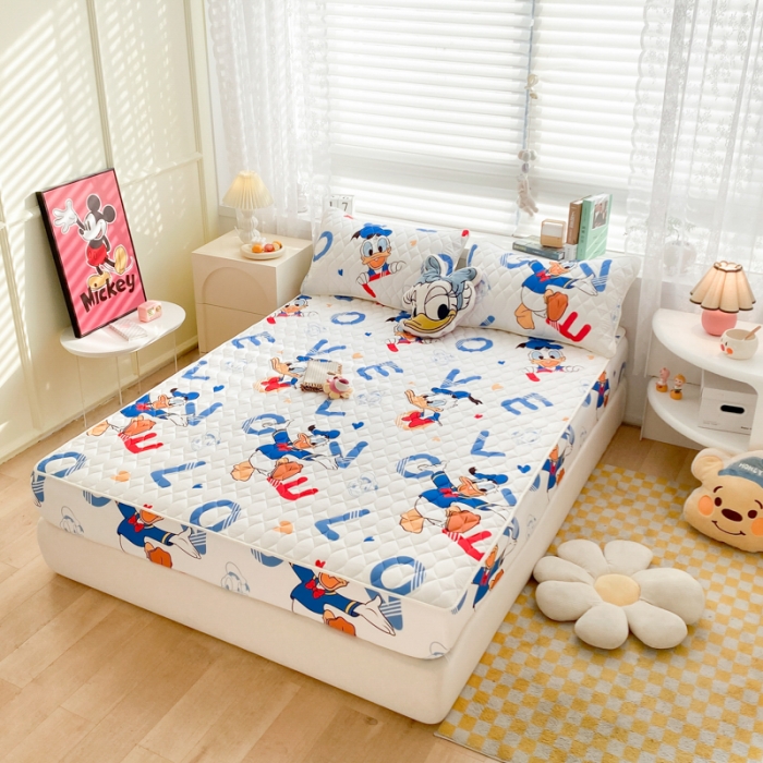 91家纺网 家纺一手货源 找家纺 鑫钰 2023新款迪士尼印花夹棉床笠 开心- 唐老鸭