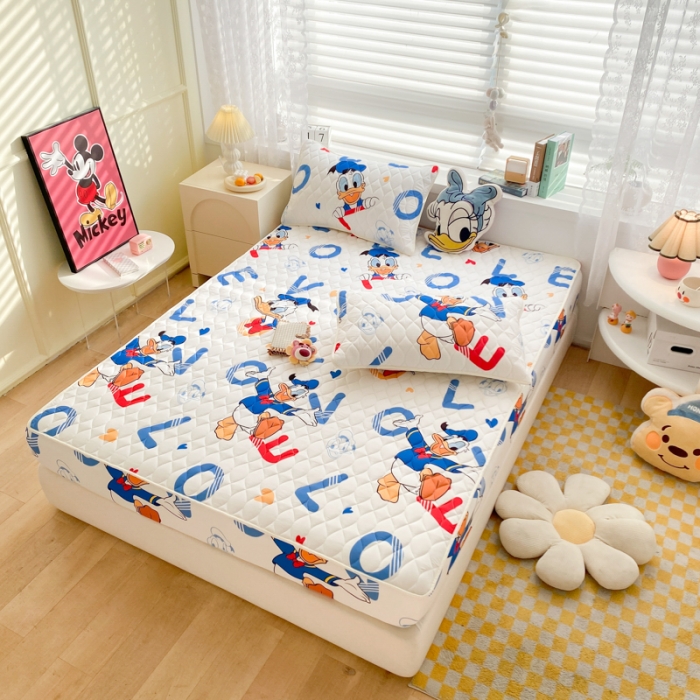 91家纺网 家纺一手货源 找家纺 鑫钰 2023新款迪士尼印花夹棉床笠 开心- 唐老鸭