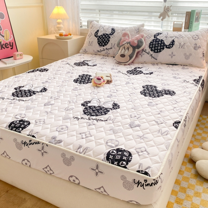 91家纺网 家纺一手货源 找家纺 鑫钰 2023新款迪士尼印花夹棉床笠 时尚米妮