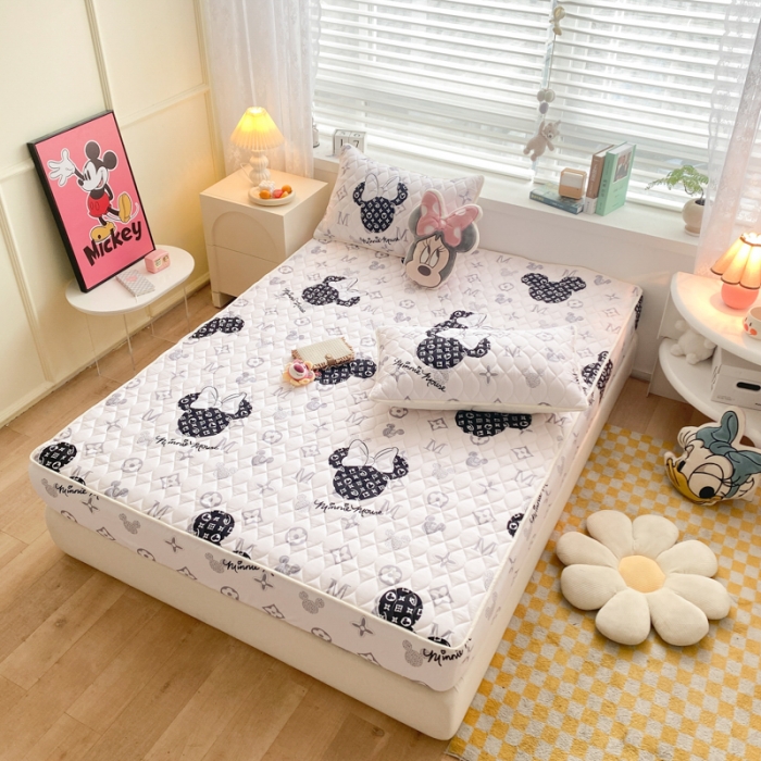 91家纺网 家纺一手货源 找家纺 鑫钰 2023新款迪士尼印花夹棉床笠 时尚米妮