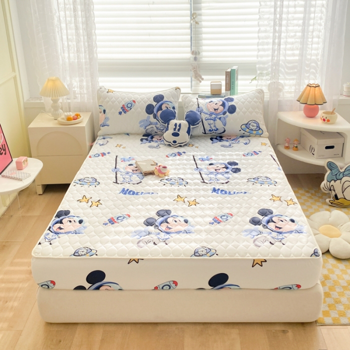 91家纺网 家纺一手货源 找家纺 鑫钰 2023新款迪士尼印花夹棉床笠 太空米奇