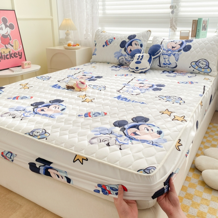 91家纺网 家纺一手货源 找家纺 鑫钰 2023新款迪士尼印花夹棉床笠 太空米奇