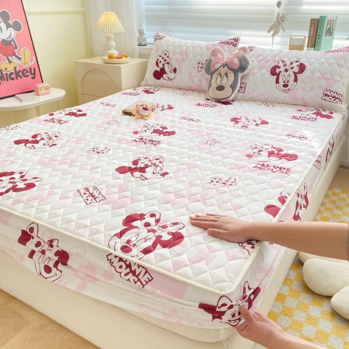 91家纺网 家纺一手货源 找家纺 鑫钰 2023新款迪士尼印花夹棉床笠 开心米妮 红