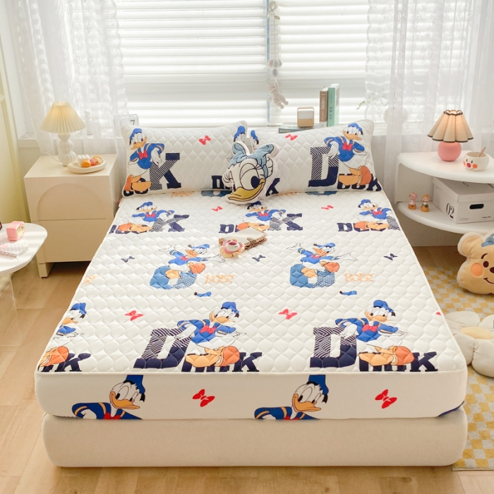 91家纺网 家纺一手货源 找家纺 鑫钰 2023新款迪士尼印花夹棉床笠 幸运鸭