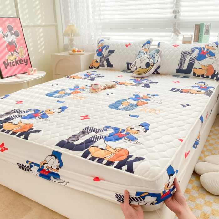 91家纺网 家纺一手货源 找家纺 鑫钰 2023新款迪士尼印花夹棉床笠 幸运鸭