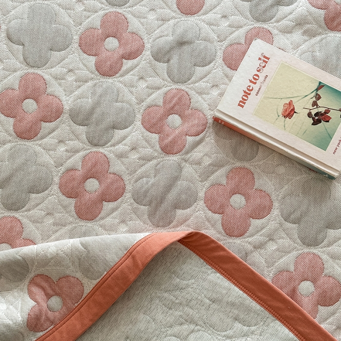 91家纺网 家纺一手货源 找家纺 吾秀  2023 A类色织全棉针织提花盖毯 梵克-橘