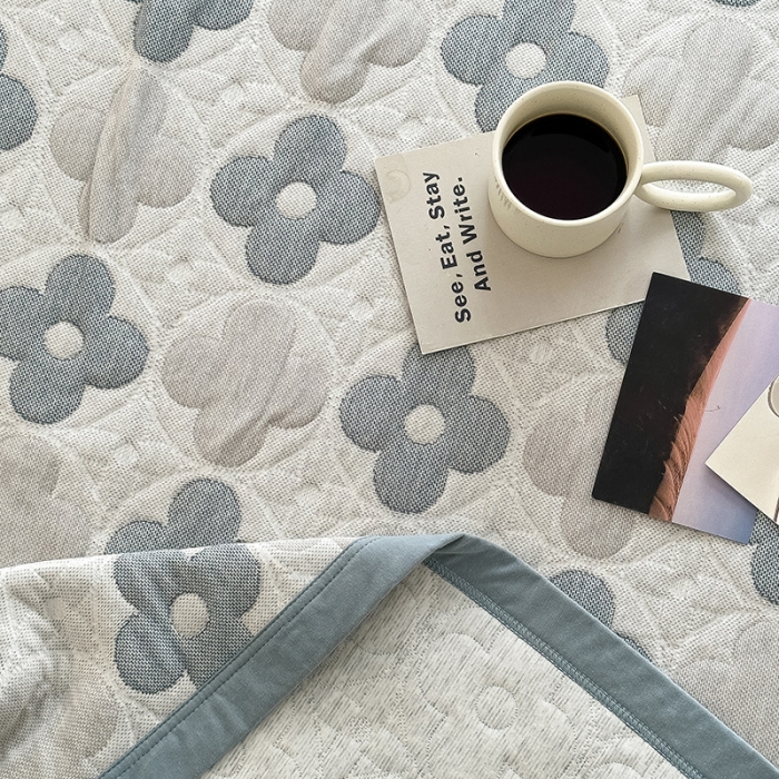 91家纺网 家纺一手货源 找家纺 吾秀  2023 A类色织全棉针织提花盖毯 梵克-蓝