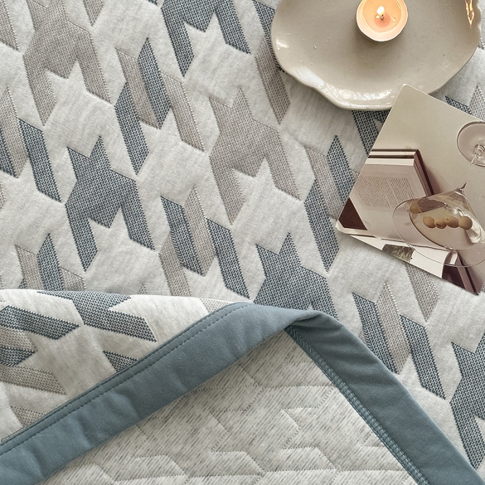 91家纺网 家纺一手货源 找家纺 吾秀  2023 A类色织全棉针织提花盖毯 洛克-蓝