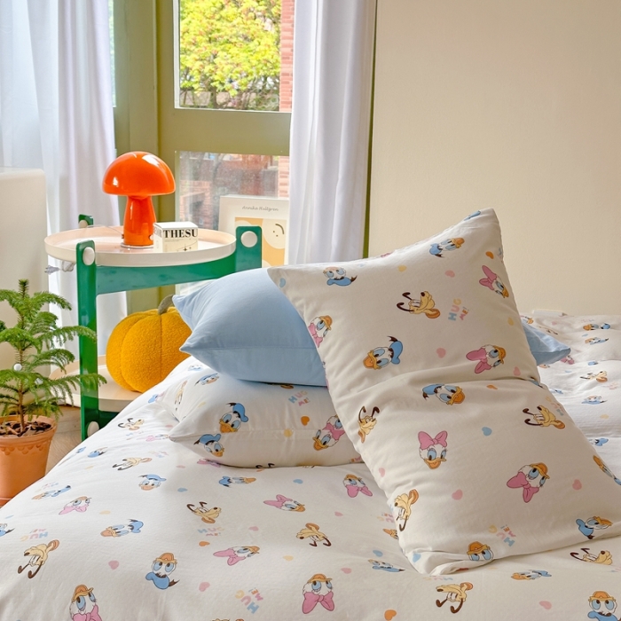 91家纺网 家纺一手货源 找家纺 时年 2023新款全棉母婴级有氧双层纱夏被四件套 唐老鸭家族