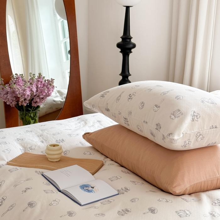 91家纺网 家纺一手货源 找家纺 时年 2023新款全棉母婴级有氧双层纱夏被四件套 米卡兔