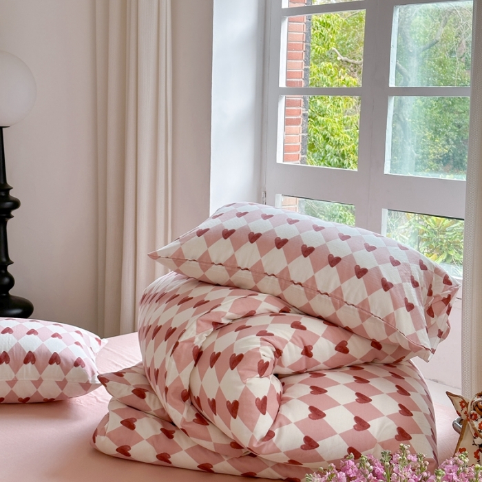 91家纺网 家纺一手货源 找家纺 时年 2023新款全棉母婴级有氧双层纱夏被四件套 菱心格