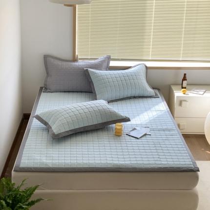 91家纺网 家纺一手货源 找家纺 柒月 2023新款简约格乳胶凉席 简约格-蓝