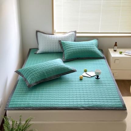 91家纺网 家纺一手货源 找家纺 柒月 2023新款简约格乳胶凉席 简约格-绿