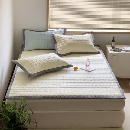 91家纺网 家纺一手货源 找家纺 （总）柒月 2023新款简约格乳胶凉席