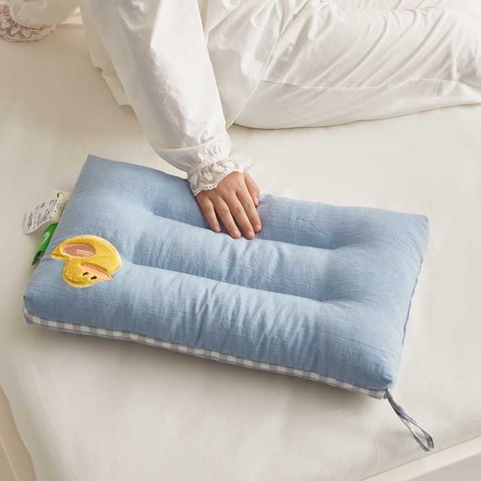 91家纺网 家纺一手货源 找家纺 荷马之梦 2023新款全棉32s水洗棉绣花儿童枕芯宝宝枕头 乖乖鸭30*50cm