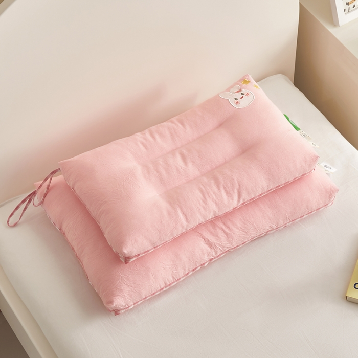 91家纺网 家纺一手货源 找家纺 荷马之梦 2023新款全棉32s水洗棉绣花儿童枕芯宝宝枕头 萌小兔30*50cm