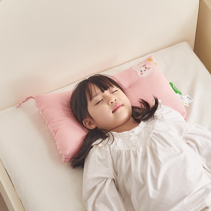 91家纺网 家纺一手货源 找家纺 荷马之梦 2023新款全棉32s水洗棉绣花儿童枕芯宝宝枕头 萌小兔30*50cm