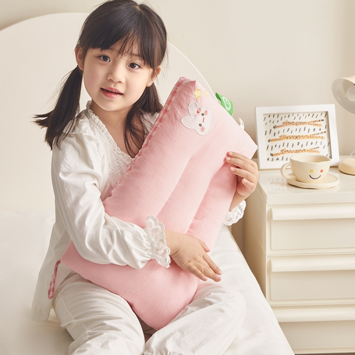 91家纺网 家纺一手货源 找家纺 荷马之梦 2023新款全棉32s水洗棉绣花儿童枕芯宝宝枕头 萌小兔30*50cm