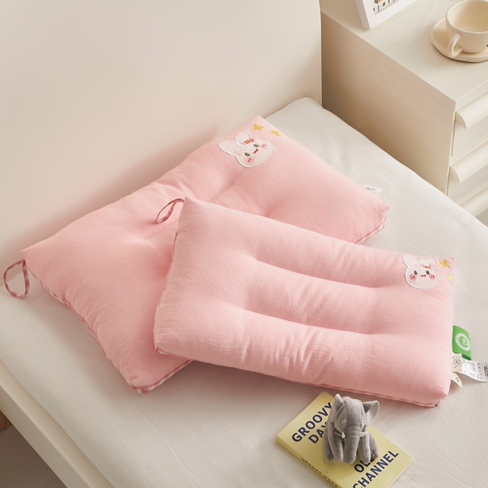 91家纺网 家纺一手货源 找家纺 荷马之梦 2023新款全棉32s水洗棉绣花儿童枕芯宝宝枕头 萌小兔30*50cm