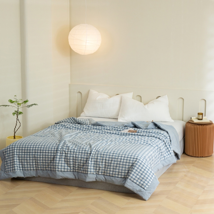 91家纺网 家纺一手货源 找家纺 安莱 2023全棉色织提花海石能量纤维夏被 提花蓝中格