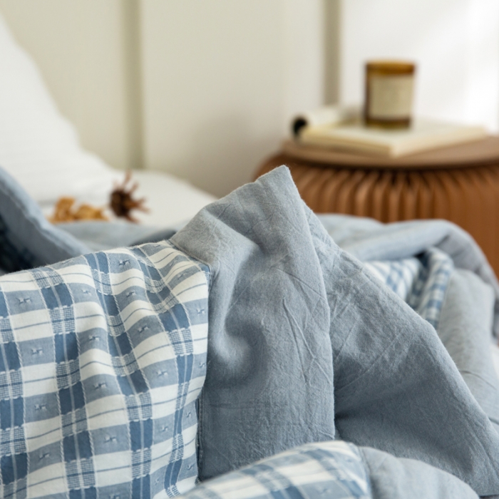 91家纺网 家纺一手货源 找家纺 安莱 2023全棉色织提花海石能量纤维夏被 提花蓝中格