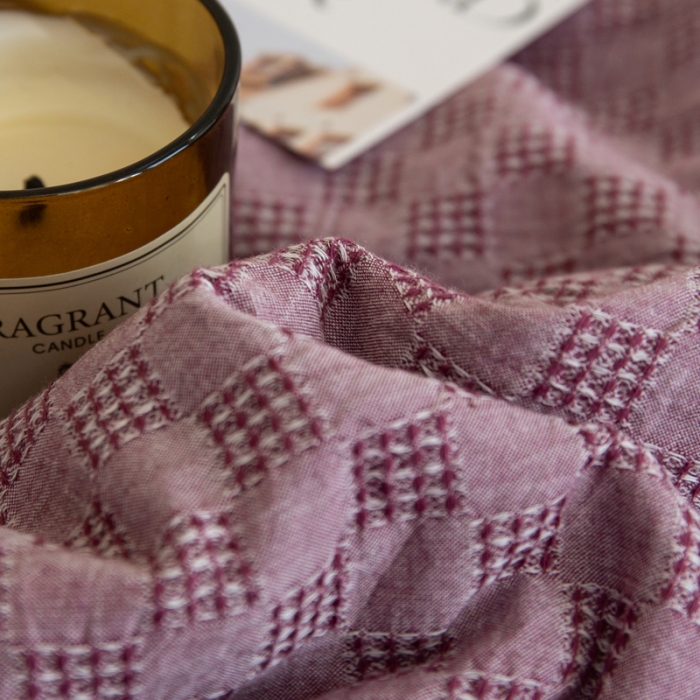 91家纺网 家纺一手货源 找家纺 安莱 2023全棉色织提花海石能量纤维夏被 提花棋盘紫