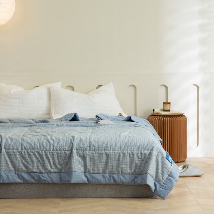 91家纺网 家纺一手货源 找家纺 安莱 2023全棉色织提花海石能量纤维夏被 提花小蓝格