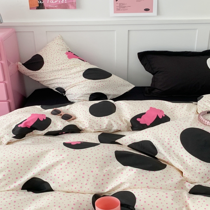 91家纺网 家纺一手货源 找家纺 昔可  2023新款40支13372全棉四件套-甜酷少女y2k 波点兔黑床单