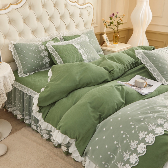 91家纺网 家纺一手货源 找家纺 恋尚 2023新款蜜桃棉夹棉床裙款四件套 花婷-艾绿