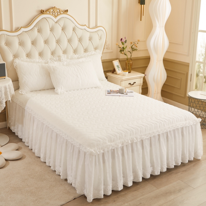 91家纺网 家纺一手货源 找家纺 恋尚 2023新款蜜桃棉夹棉床裙款四件套 花婷-本白