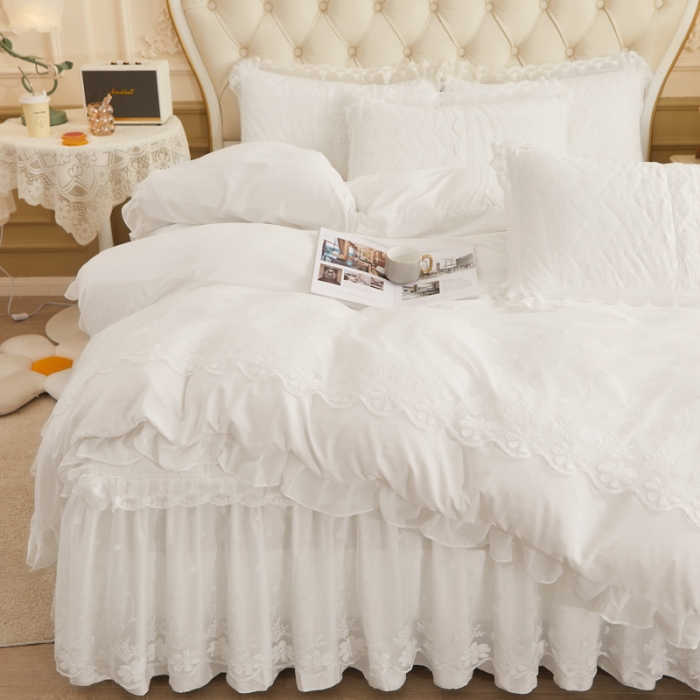 91家纺网 家纺一手货源 找家纺 恋尚 2023新款蜜桃棉夹棉床裙款四件套 花婷-本白