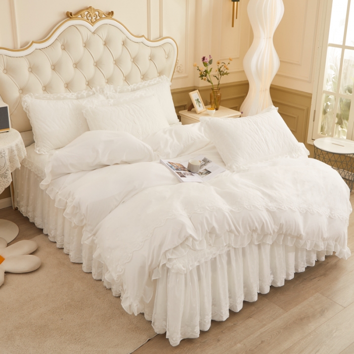 91家纺网 家纺一手货源 找家纺 恋尚 2023新款蜜桃棉夹棉床裙款四件套 花婷-本白