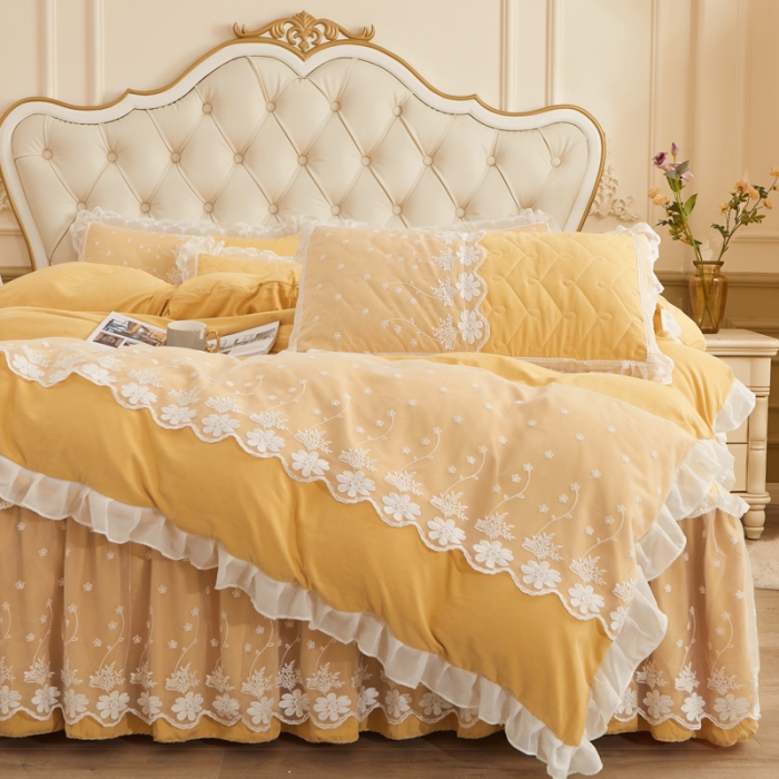 91家纺网 家纺一手货源 找家纺 恋尚 2023新款蜜桃棉夹棉床裙款四件套 花婷-鹅黄